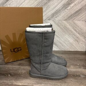 UGG Australia | Classic Tall Gray Suede Boots Size 6 NEW